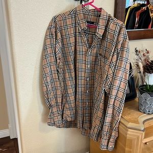 Burberry London Men’s XL Long sleeve button down shirt Famous Burberry Print